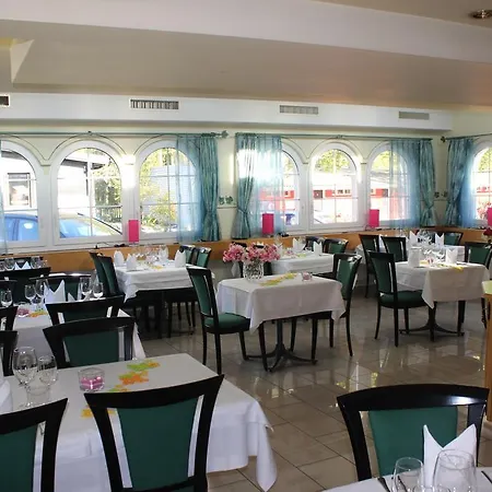 Restaurant Simplonblick * 拉龙